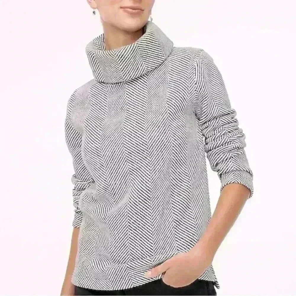 J. Crew Pullover Top (O4)